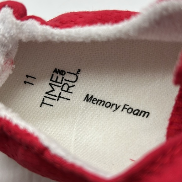 Time And Tru Red Memory Foam Sneakers Size 11 | Women’s Casual Slip-On | NWT - Picture 10 of 10